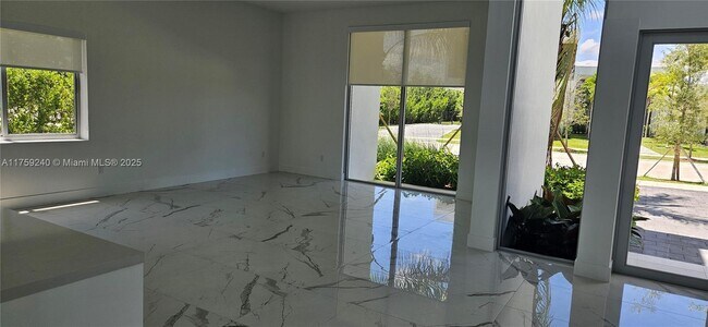 Building Photo - 16644 Botaniko Dr N