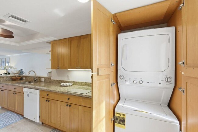 Building Photo - 1050 Sugar Sands Blvd