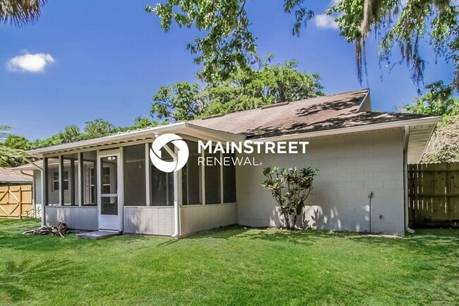 Building Photo - 3 Bedroom Pet-Friendly Home in SANFORD, FL with Main Street Renewal