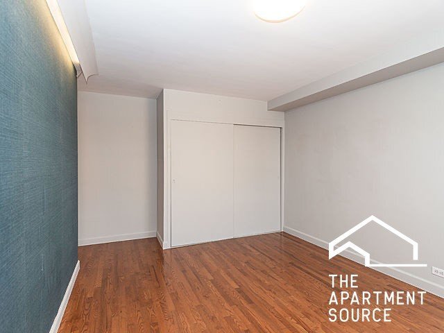 Building Photo - 3950 N Lake Shore Dr