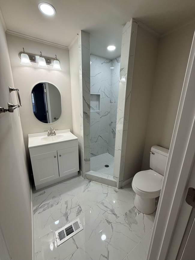 Building Photo - 5308 E Madison Ave Tulsa Ok