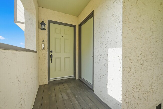 Building Photo - 7 Marina Cove Dr