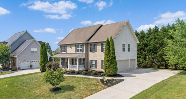 Building Photo - Knoxville 37934 - 4 bedroom 2 bath - call ...