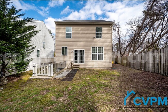 Building Photo - 1337 Jamestown Dr