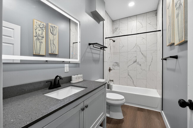 Building Photo - 1012 Jackson St