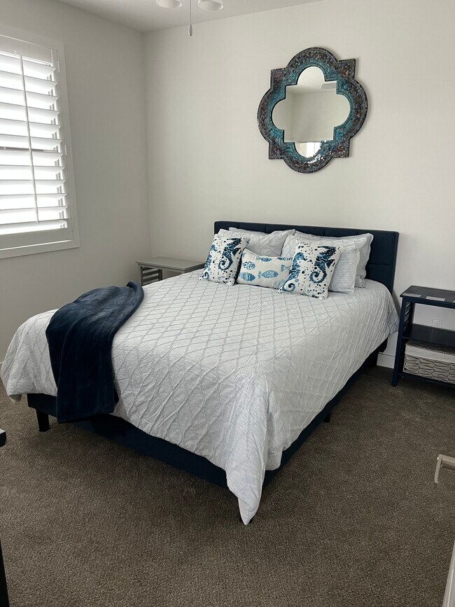 Building Photo - 2511 W Queen Creek Rd