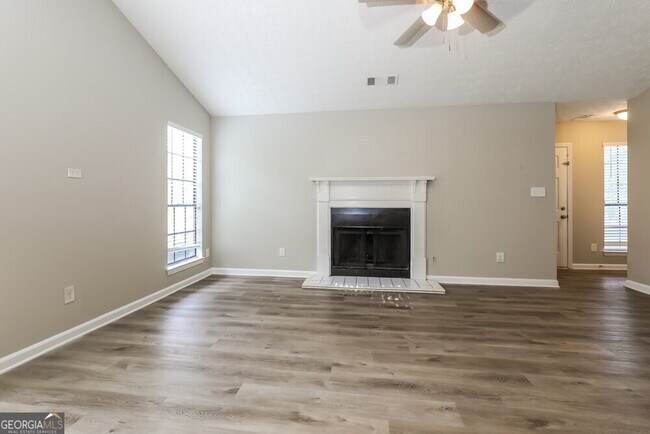 Building Photo - 527 Brookfield Way