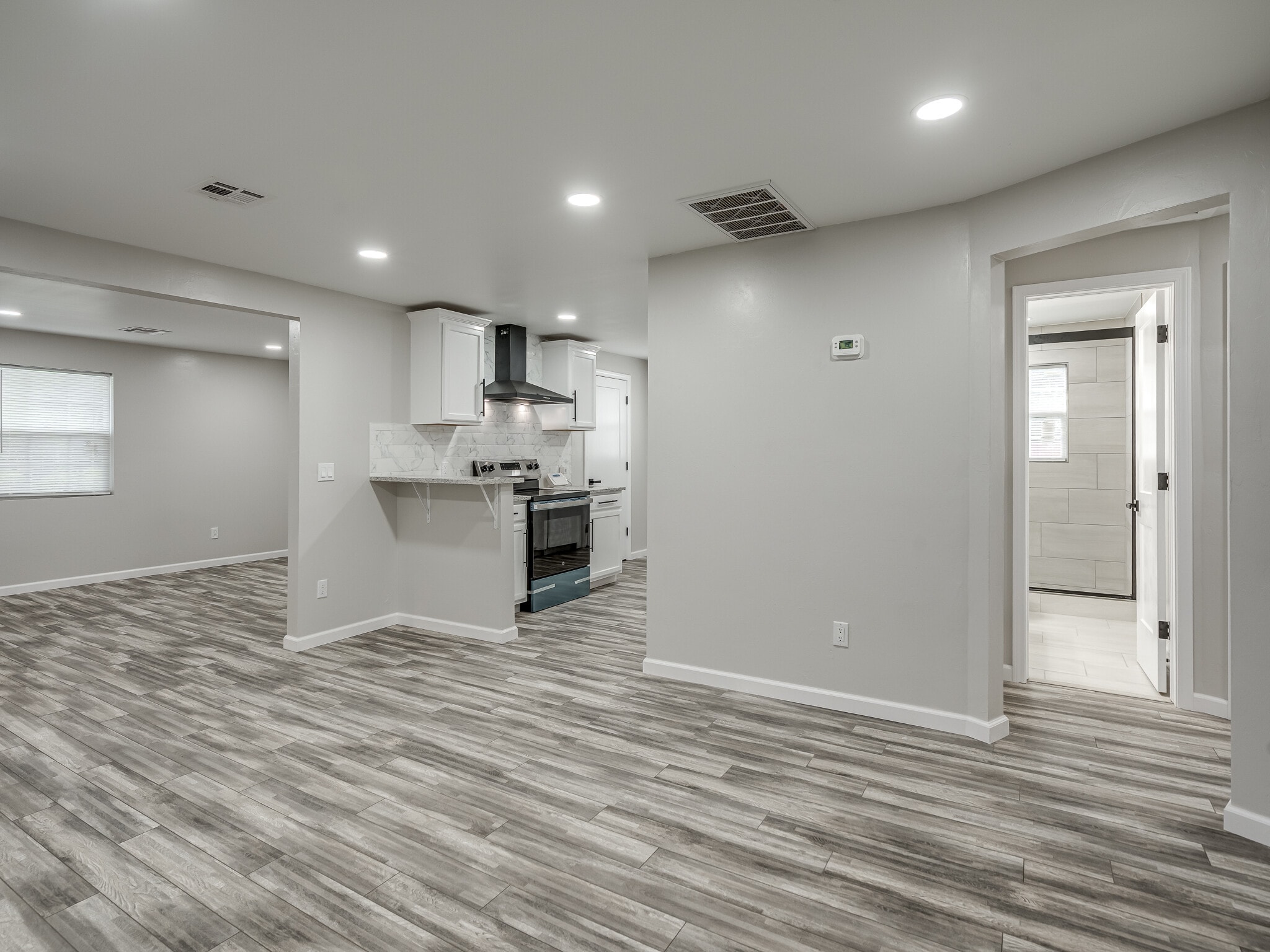 Building Photo - 2100 N Saint Luke Ave