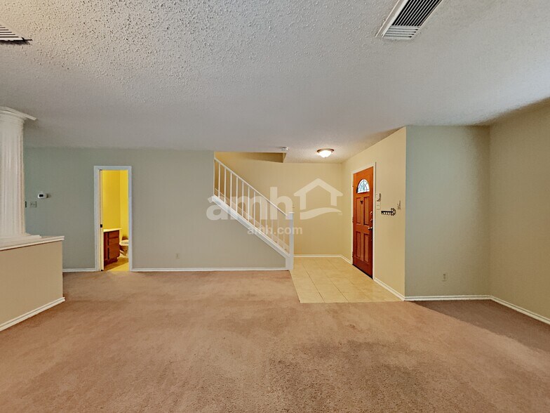 Building Photo - 18027 Redriver Song