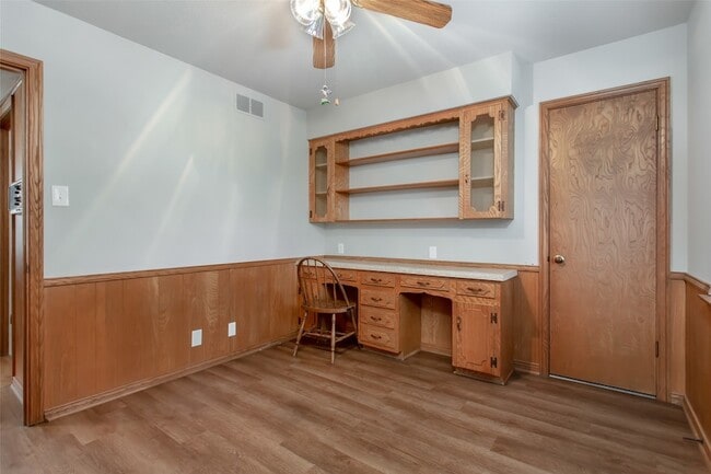 Building Photo - 6105 E University Blvd