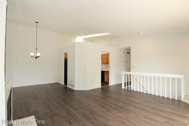 Building Photo - 31119 Country Bluff