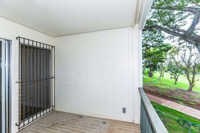 Building Photo - Ridgeway - Renovated two story, 2 bedroom, 1 bath with 1 uncovered parking stall