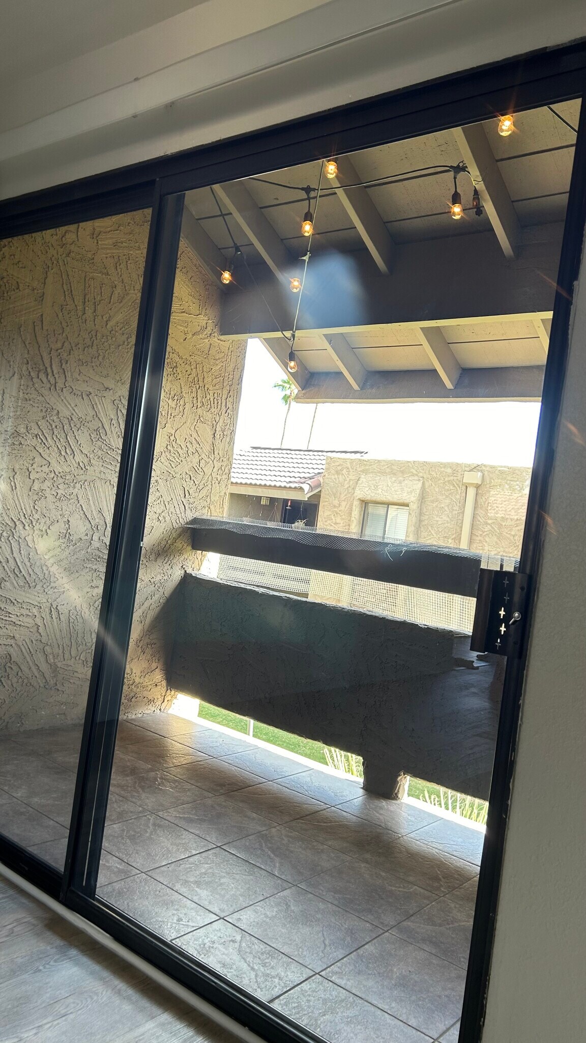 Large balcony - 3825 E Camelback Rd