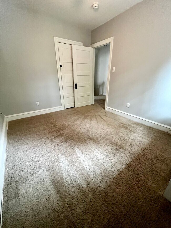 Building Photo - Gorgeous 3-Bedroom Home in Narberth! Avail...
