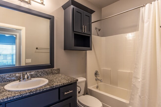 Building Photo - Single Family Home