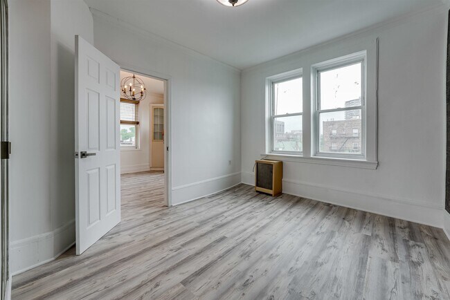 Building Photo - 103 Westover Pl