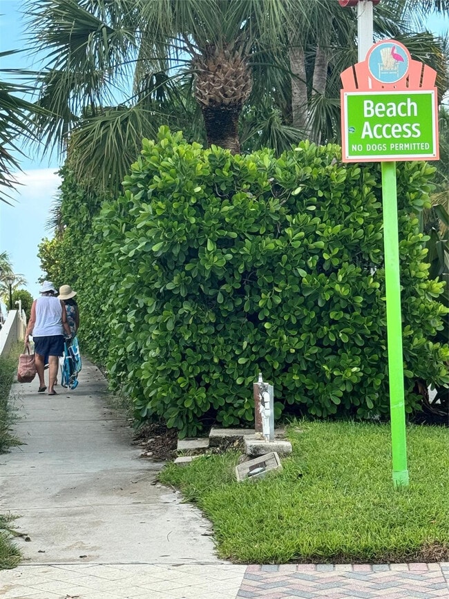 Building Photo - 2020 Coral Reef Dr