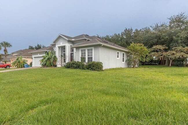 Building Photo - 421 Holly Fern Trl