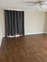 Building Photo - 162 W Hampton St