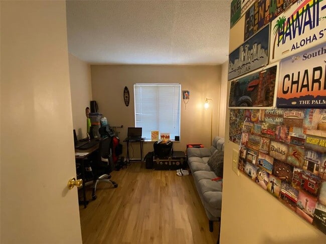 Building Photo - 8213 Sun Spring Cir