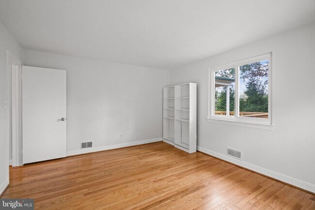 Building Photo - 5108 Baltimore Ave