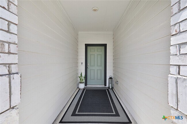 Building Photo - 801 Cinnamon Teal