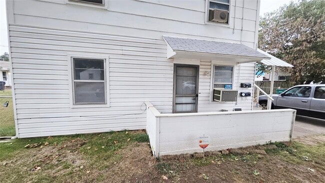 Primary Photo - 2408 Woodward Ave