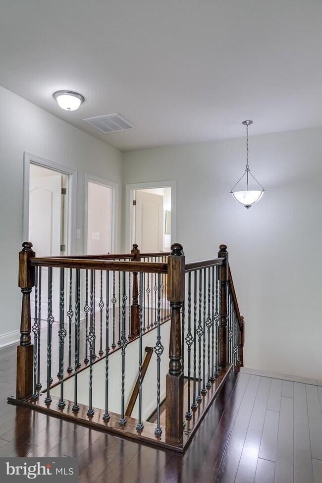 Building Photo - 42948 Courtland Chase Square