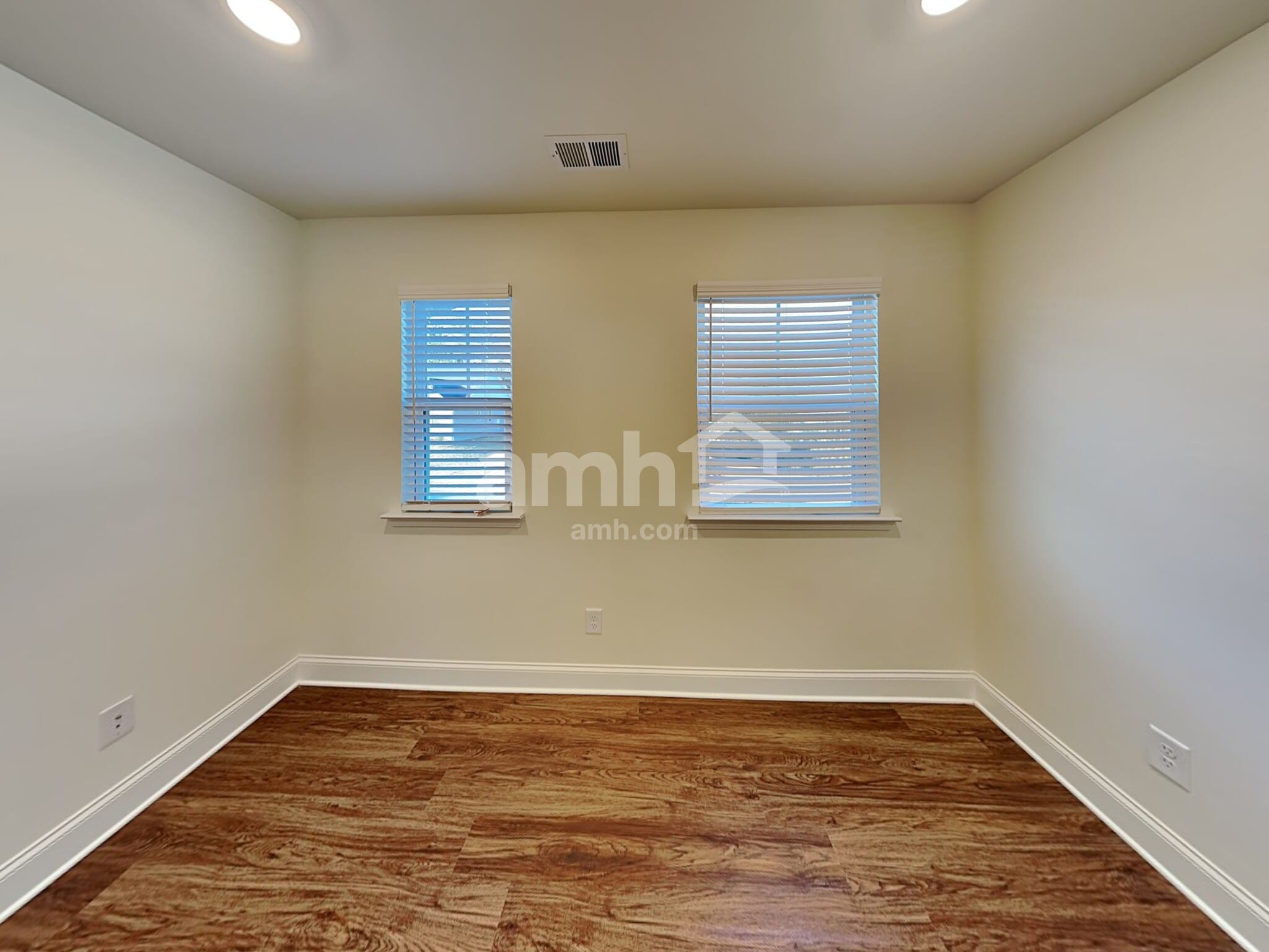 Building Photo - 6240 Bridlewood Ln