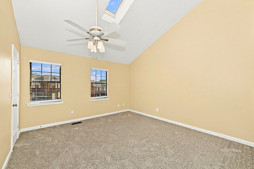 Building Photo - 232 Thistle Ln