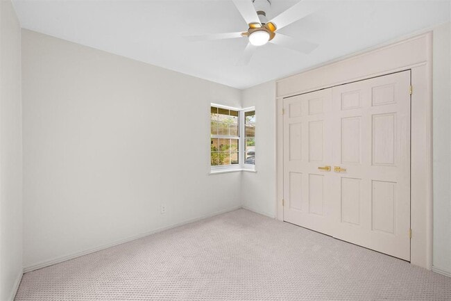 Building Photo - 2737 Clermont Pl