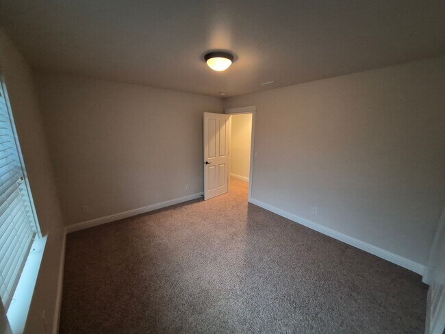 Building Photo - 4 bed 2.5 Bath Northwest Crossing - NWX -Coming Soon