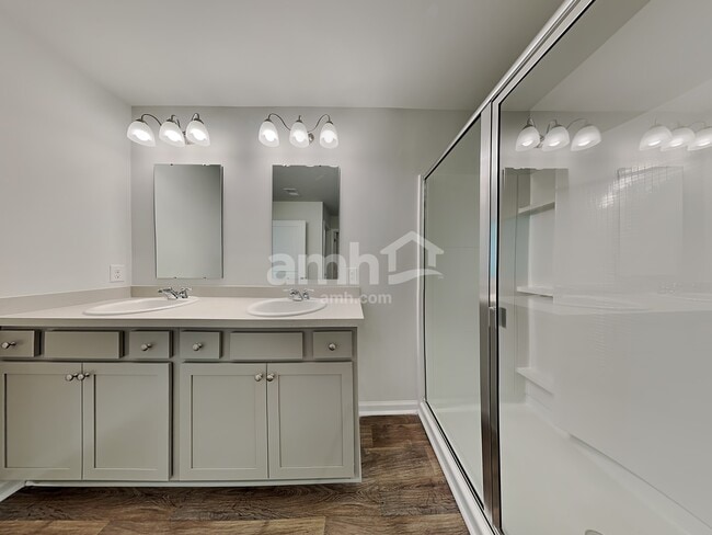 Building Photo - 118 Tobago Cir