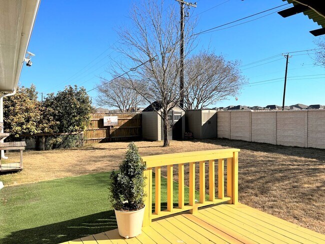 Building Photo - Renovated 3-bedroom Home in Huttoparke