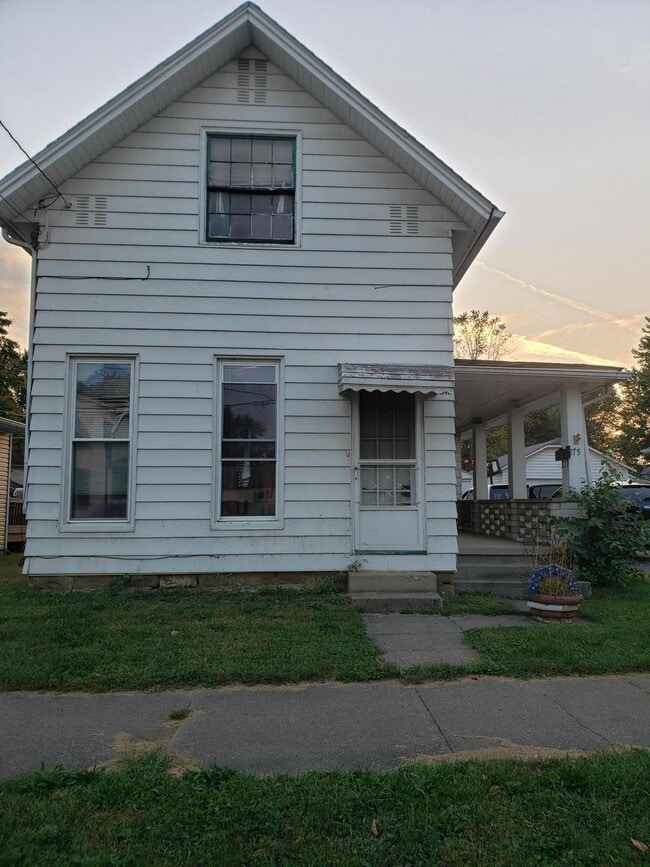 Building Photo - 175 S 4th St
