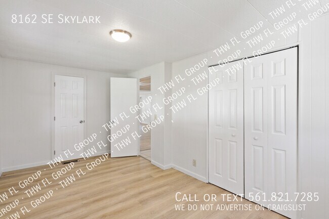 Building Photo - 8162 SE Skylark Ave