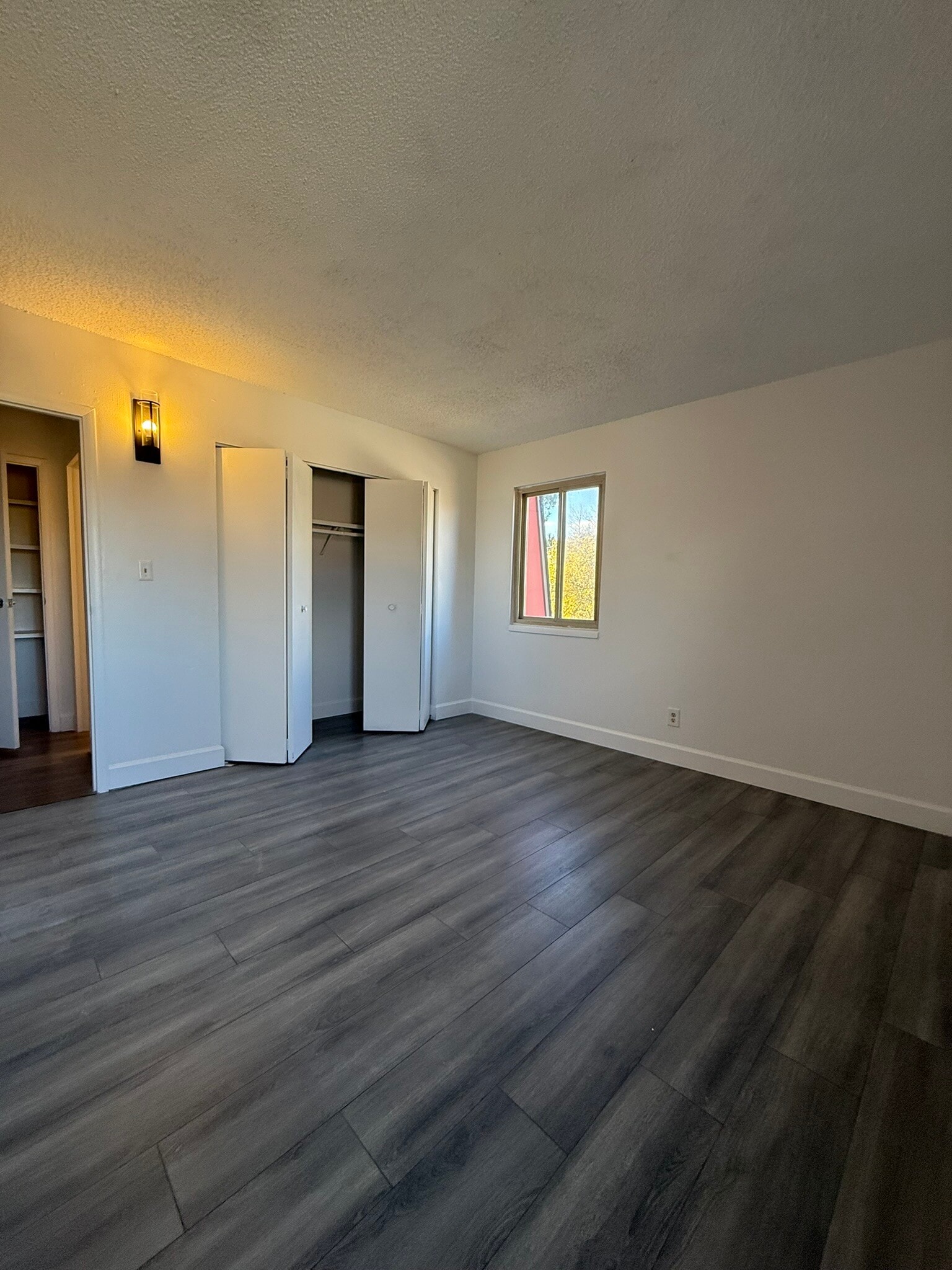 Building Photo - Squire Apartments