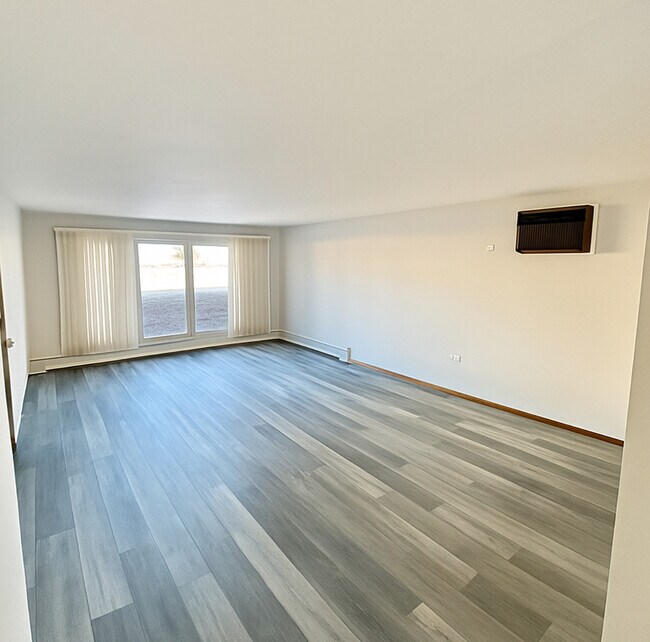 Building Photo - 2722 N 74th Ave