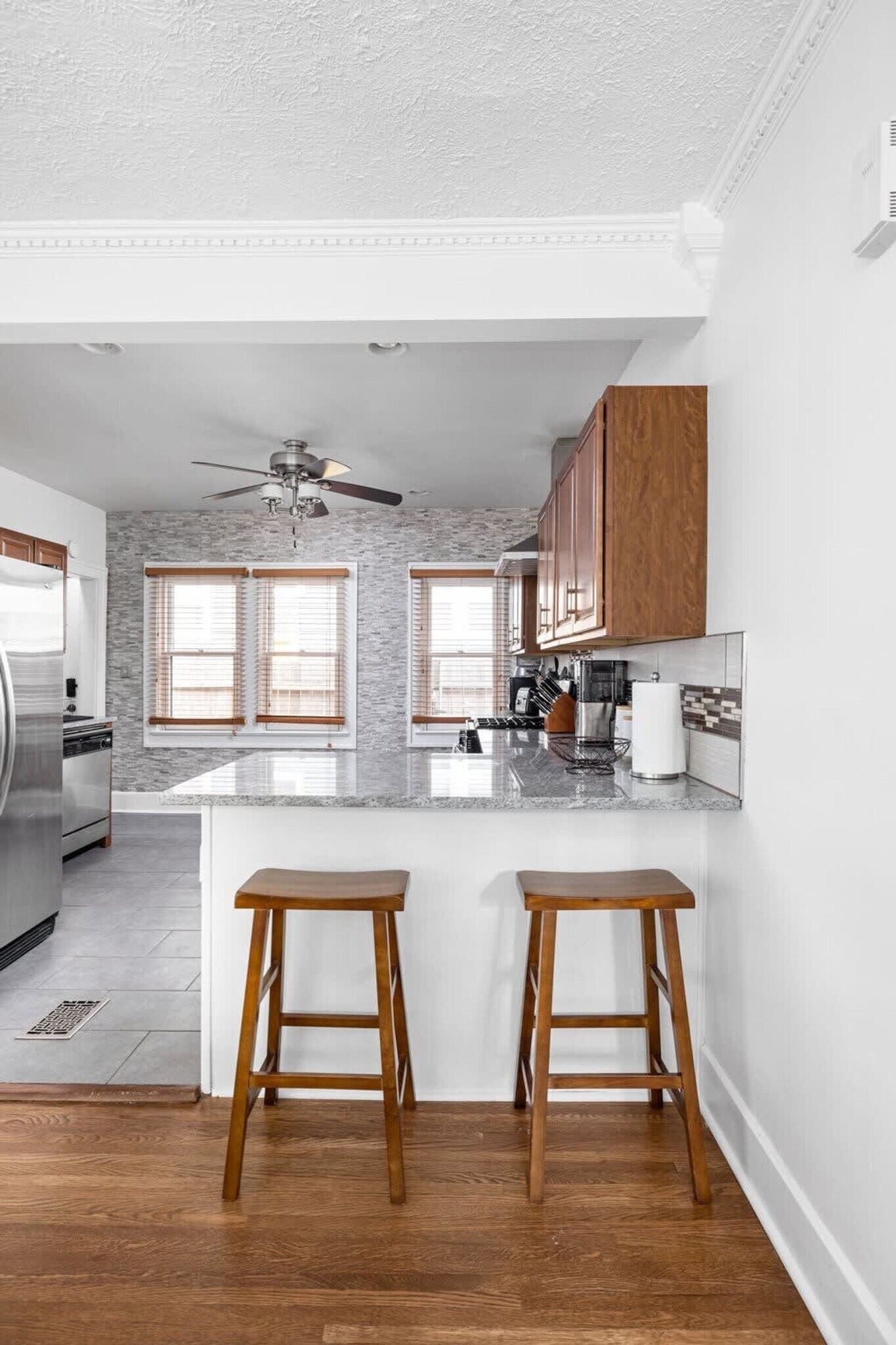 Building Photo - 4452 Carrollton Ave