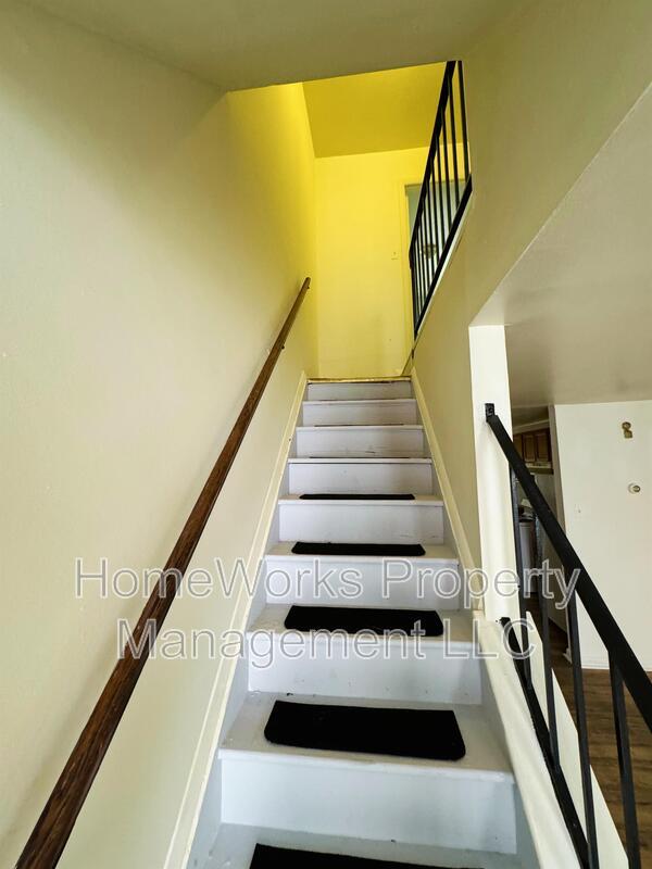 Building Photo - 1113 Shields Pl