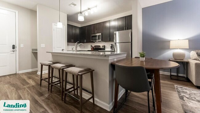 Building Photo - 915 Brentmoor Dr