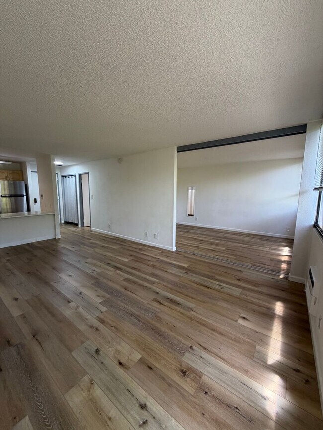 Building Photo - 55 S Kukui St