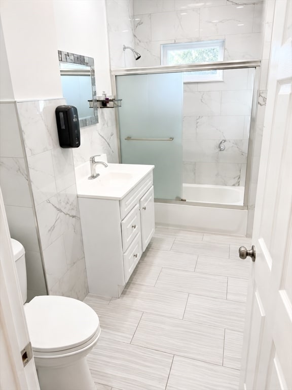 Building Photo - 832 Montello St