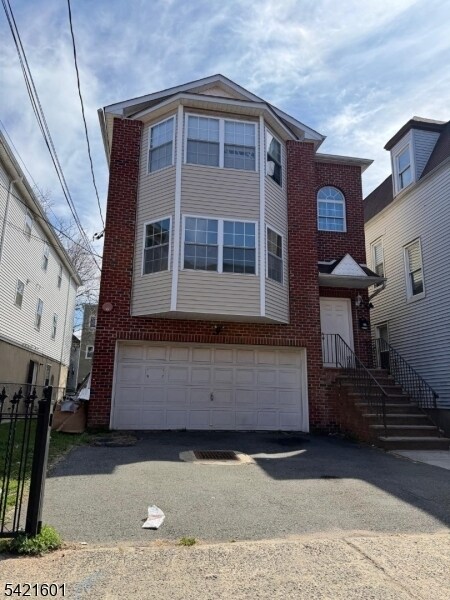 Building Photo - 41 3rd St