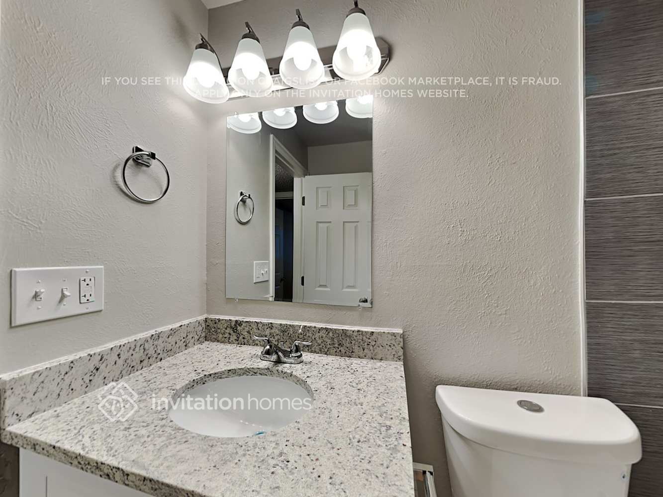 Building Photo - 5004 Hackamore Dr N