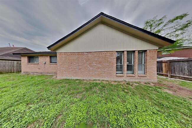 Building Photo - 6214 Arcadian Shores Dr