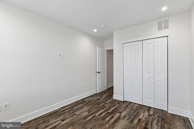 Building Photo - 3156 Almond St