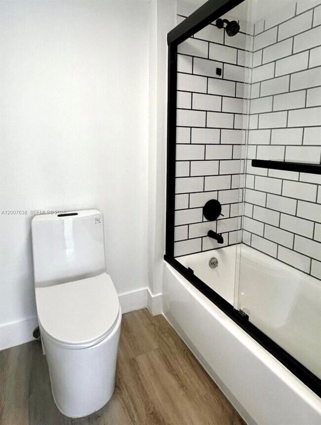 Building Photo - 5838 Collins Ave