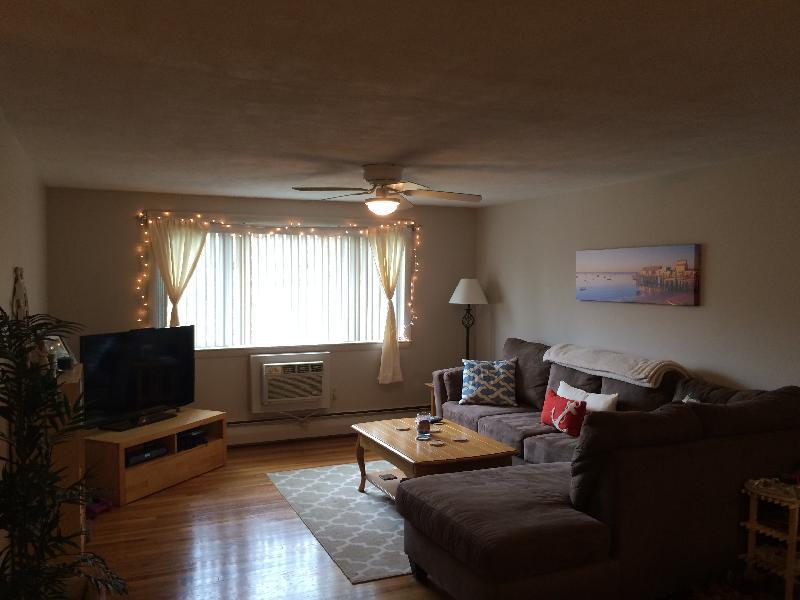 Building Photo - 4 Albert Dr