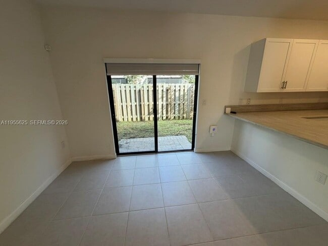 Building Photo - 21001 NE 8th Ave